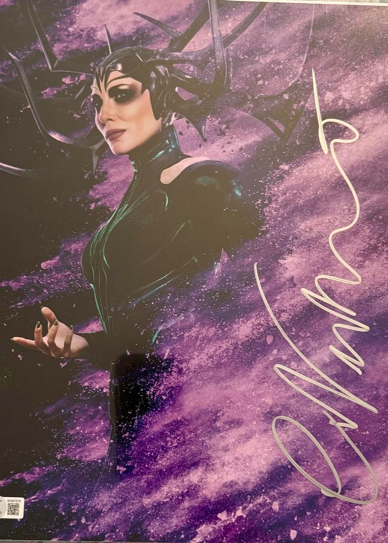 Cate Blanchett Signed 11x14 Photo (Thor Ragnarok - Hela) - Beckett COA